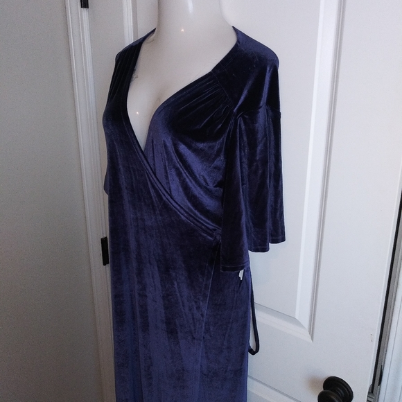 New Velveteen plus size dress 2x - Picture 2 of 4
